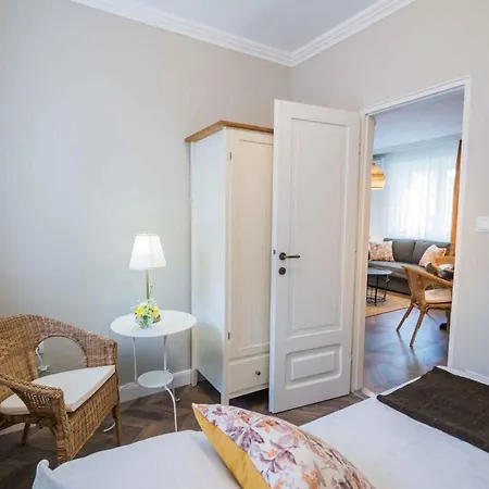 In - Balaton 19735 Siófok