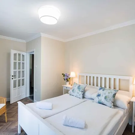 Apartamento In Siofok/balaton 19735 *