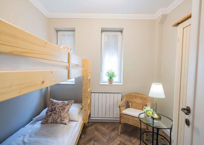 In - Balaton 19735 아파트 *