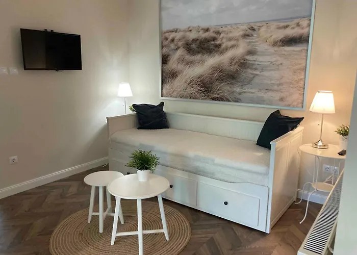 아파트 In - Balaton 19735