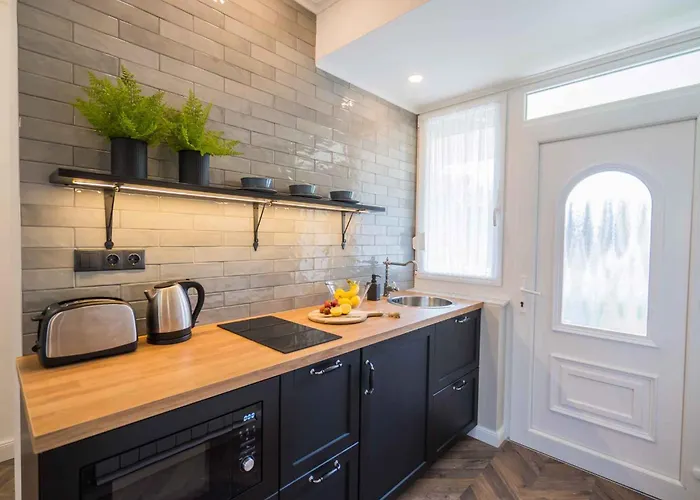 아파트 In - Balaton 19735 *