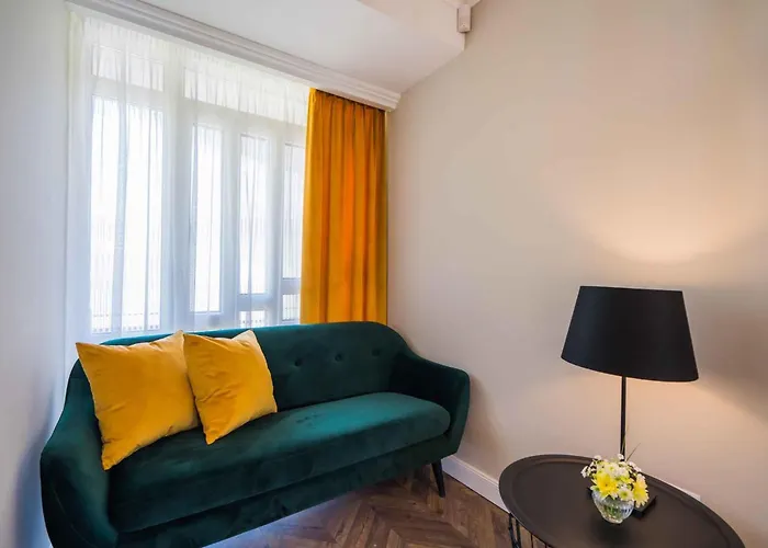 아파트 In - Balaton 19735